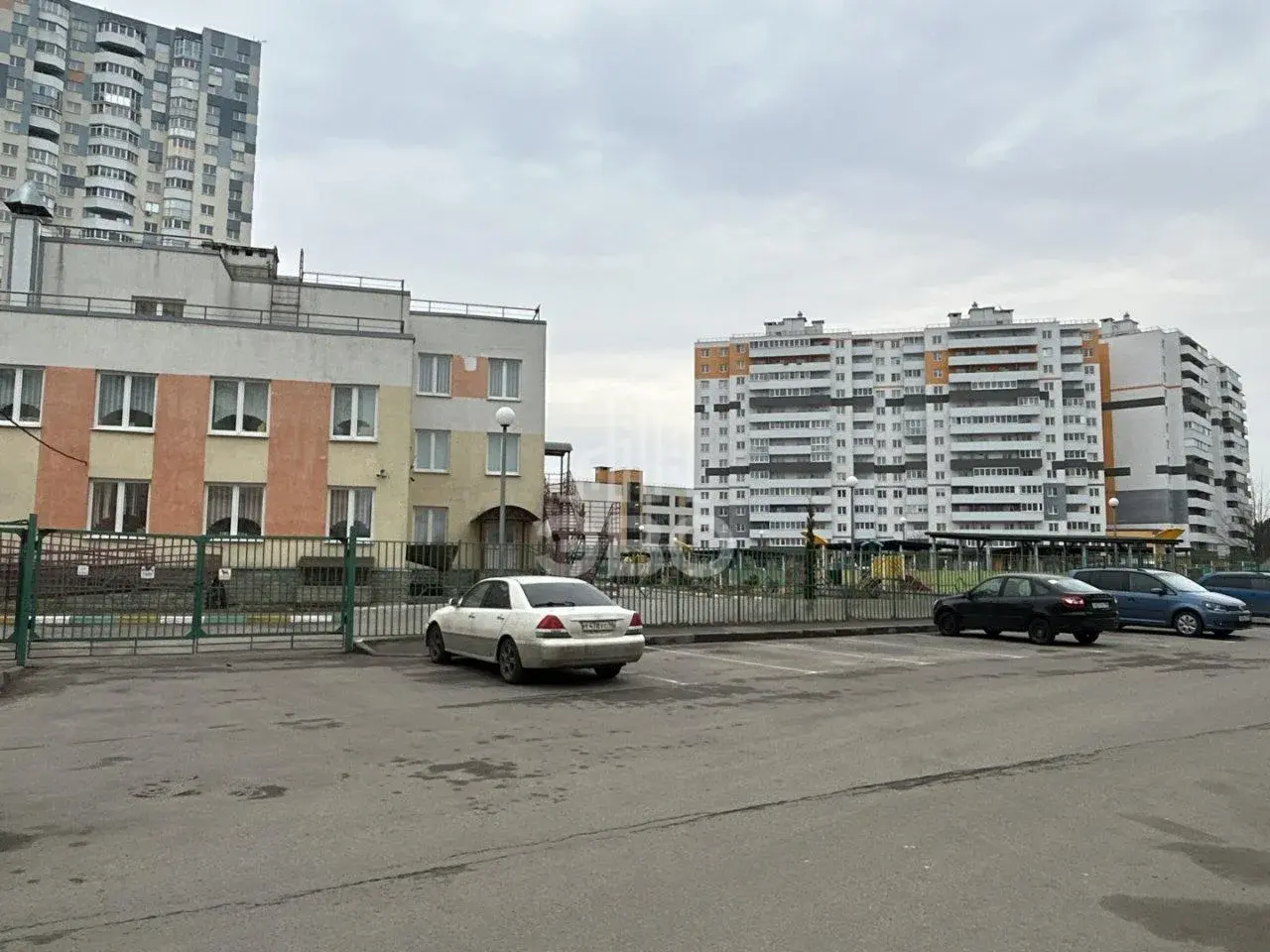 многокомнатная квартира в Санкт-Петербурге по адресу: Тихоокеанская ул., 18, к 2, строение 1