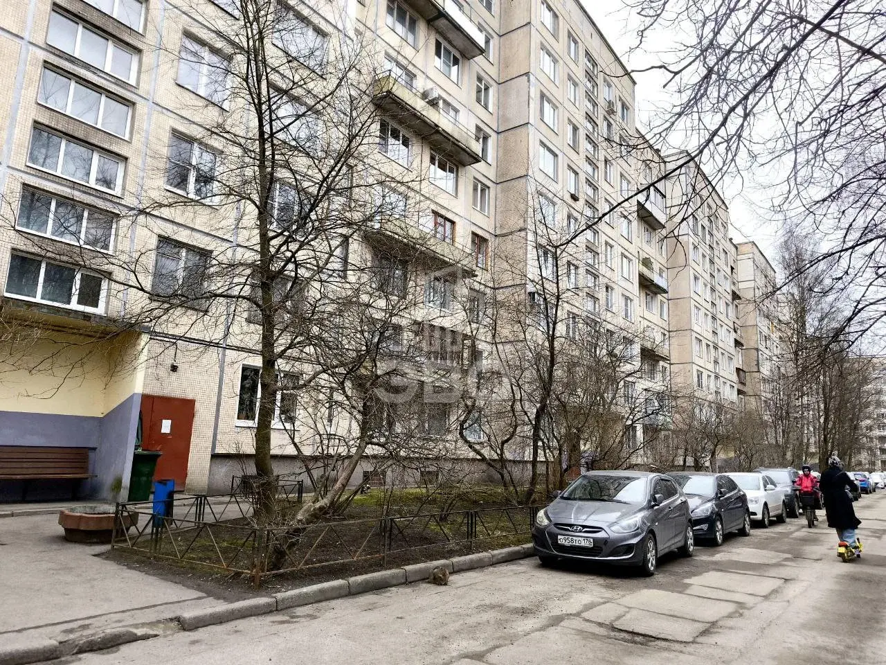 однокомнатная квартира в Санкт-Петербурге по адресу: Вавиловых ул., 4, к 1