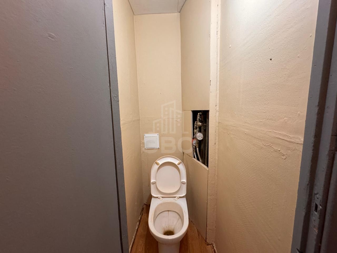 четырехкомнатная квартира в Санкт-Петербурге по адресу: Бухарестская ул., 35, к 2