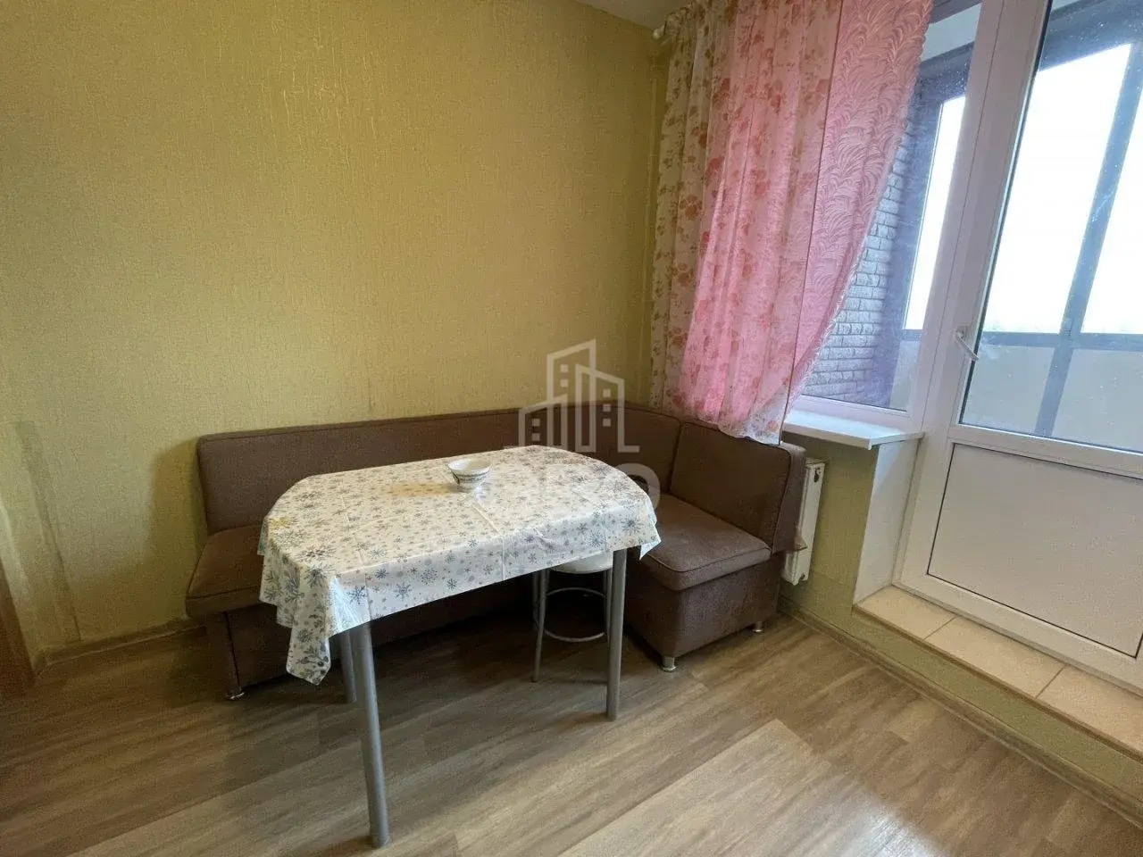 однокомнатная квартира в Санкт-Петербурге по адресу: Областная ул., 1