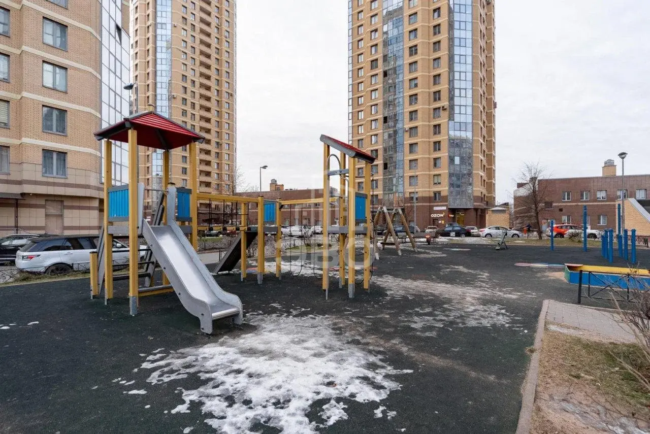 четырехкомнатная квартира в Санкт-Петербурге по адресу: Выборгское ш., 17, к 1