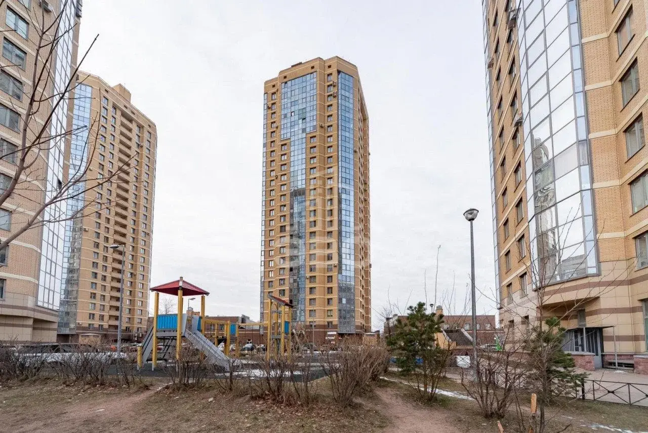 четырехкомнатная квартира в Санкт-Петербурге по адресу: Выборгское ш., 17, к 1
