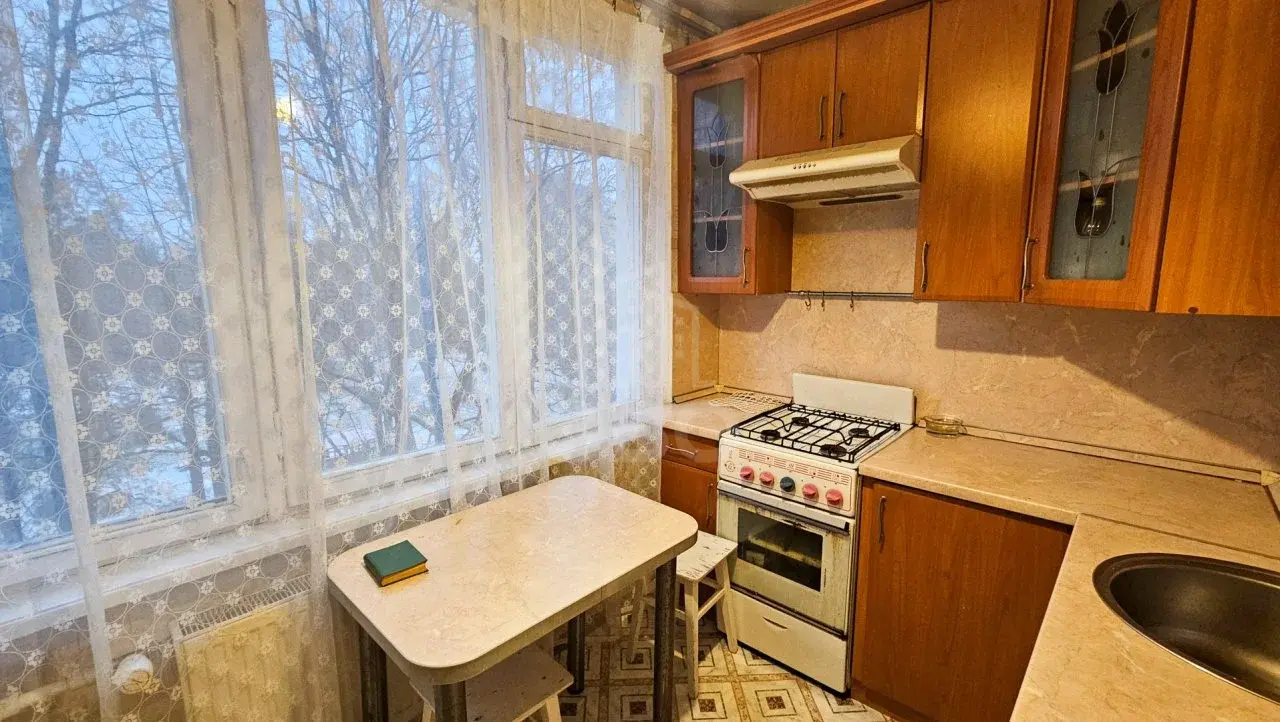 двухкомнатная квартира в Санкт-Петербурге по адресу: Славы проспект, 10, к 5