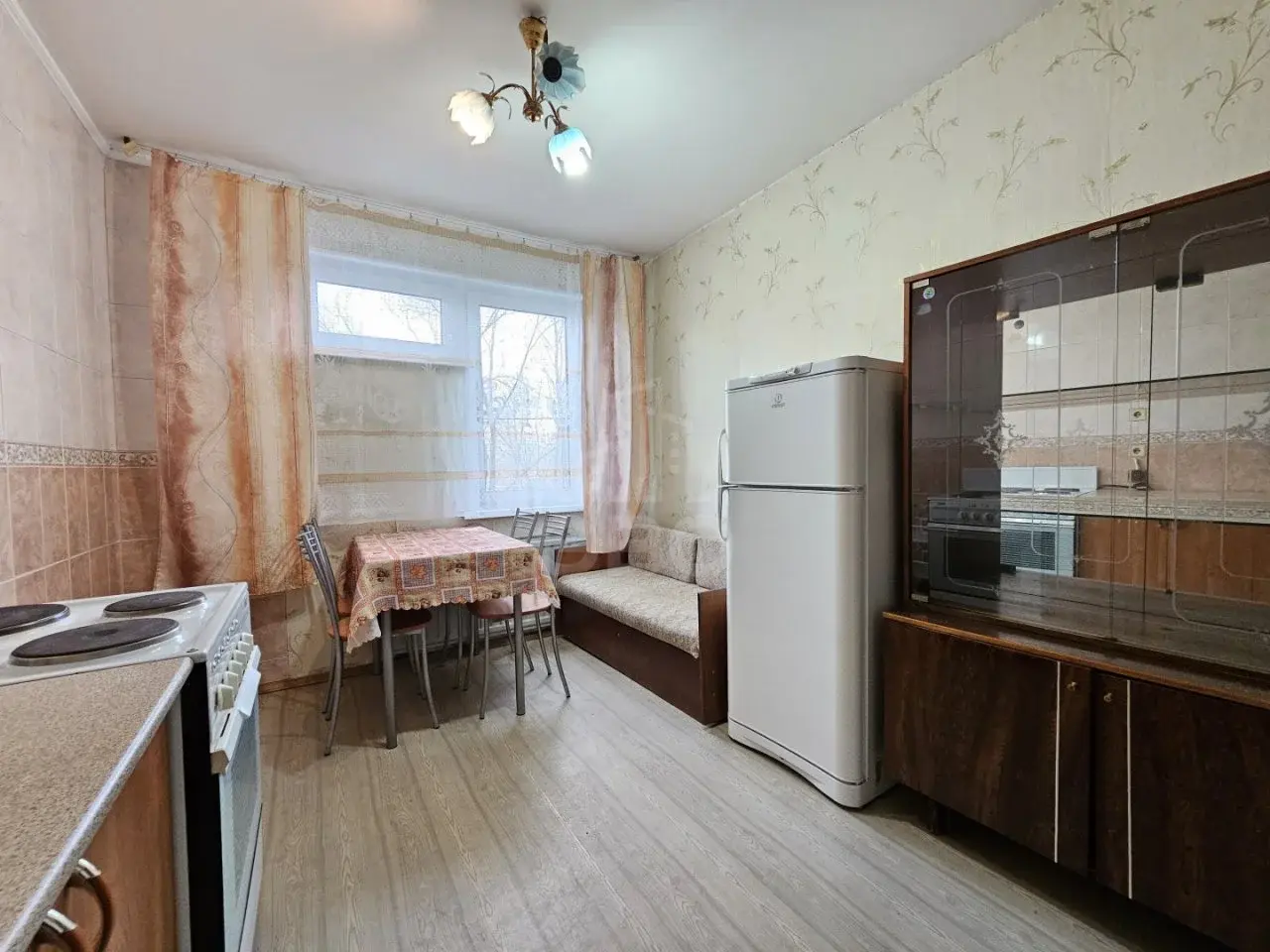 однокомнатная квартира в Санкт-Петербурге по адресу: Серебристый б-р., 25, к 2