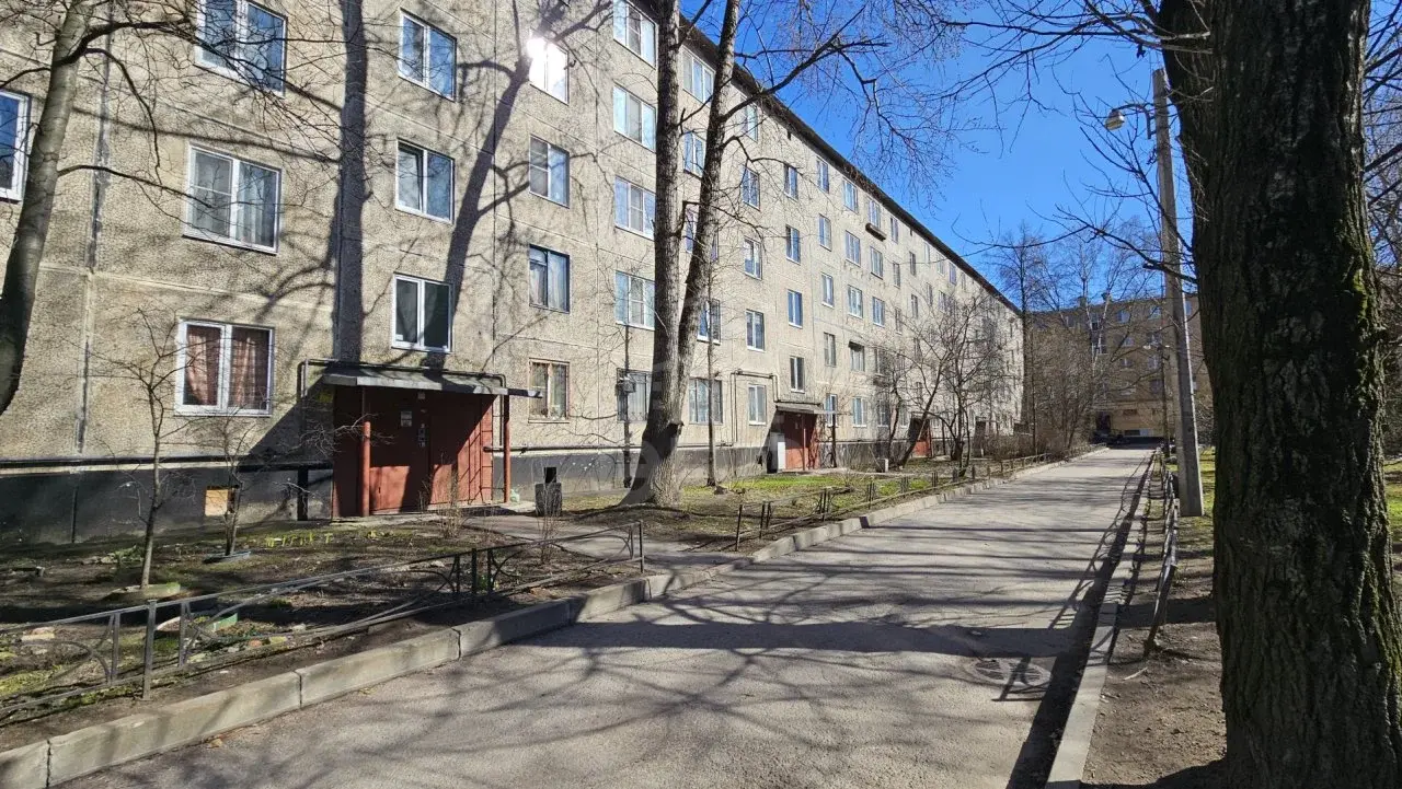 двухкомнатная квартира в Санкт-Петербурге по адресу: Народная ул., 10