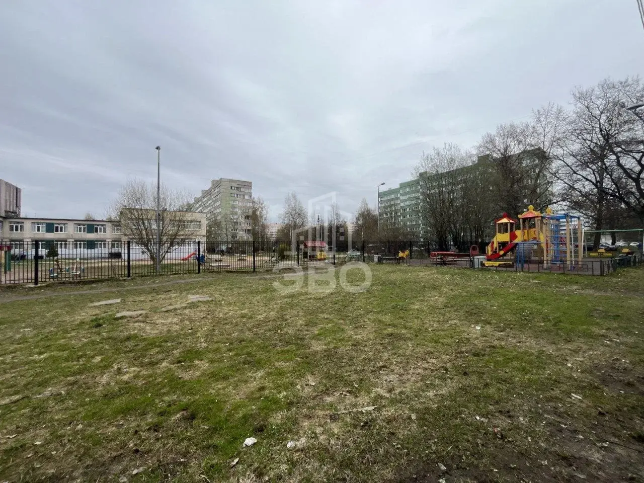 трехкомнатная квартира в Санкт-Петербурге по адресу: Просвещения проспект, 20/25