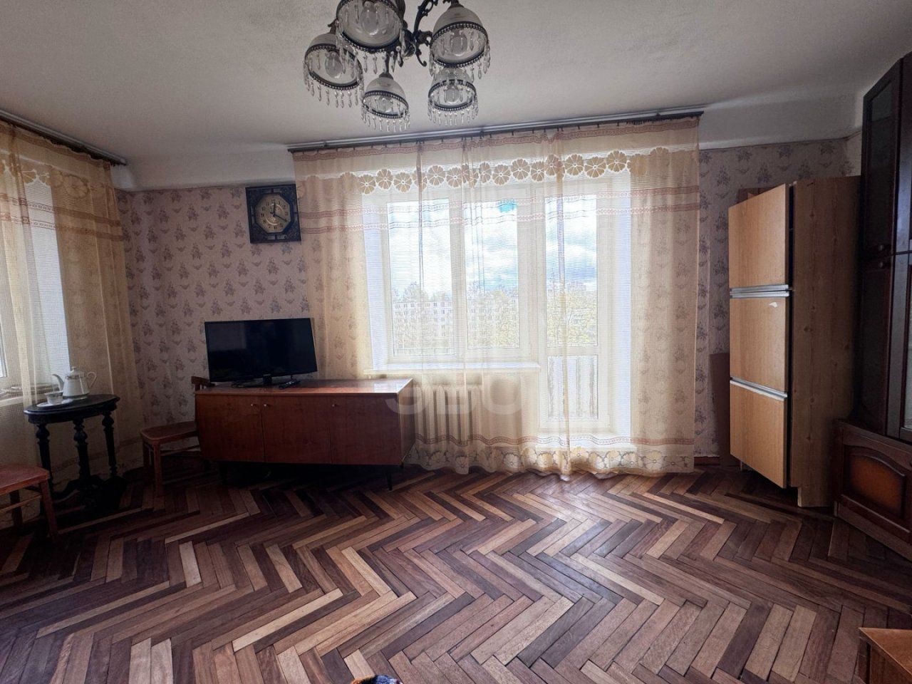 однокомнатная квартира в Санкт-Петербурге по адресу: Новоизмайловский проспект, 27