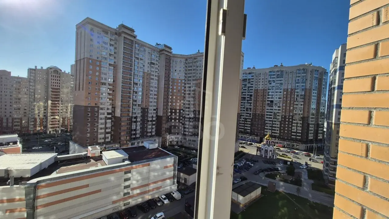 трехкомнатная квартира в Санкт-Петербурге по адресу: Коломяжский проспект, 13, к 2, строение 1