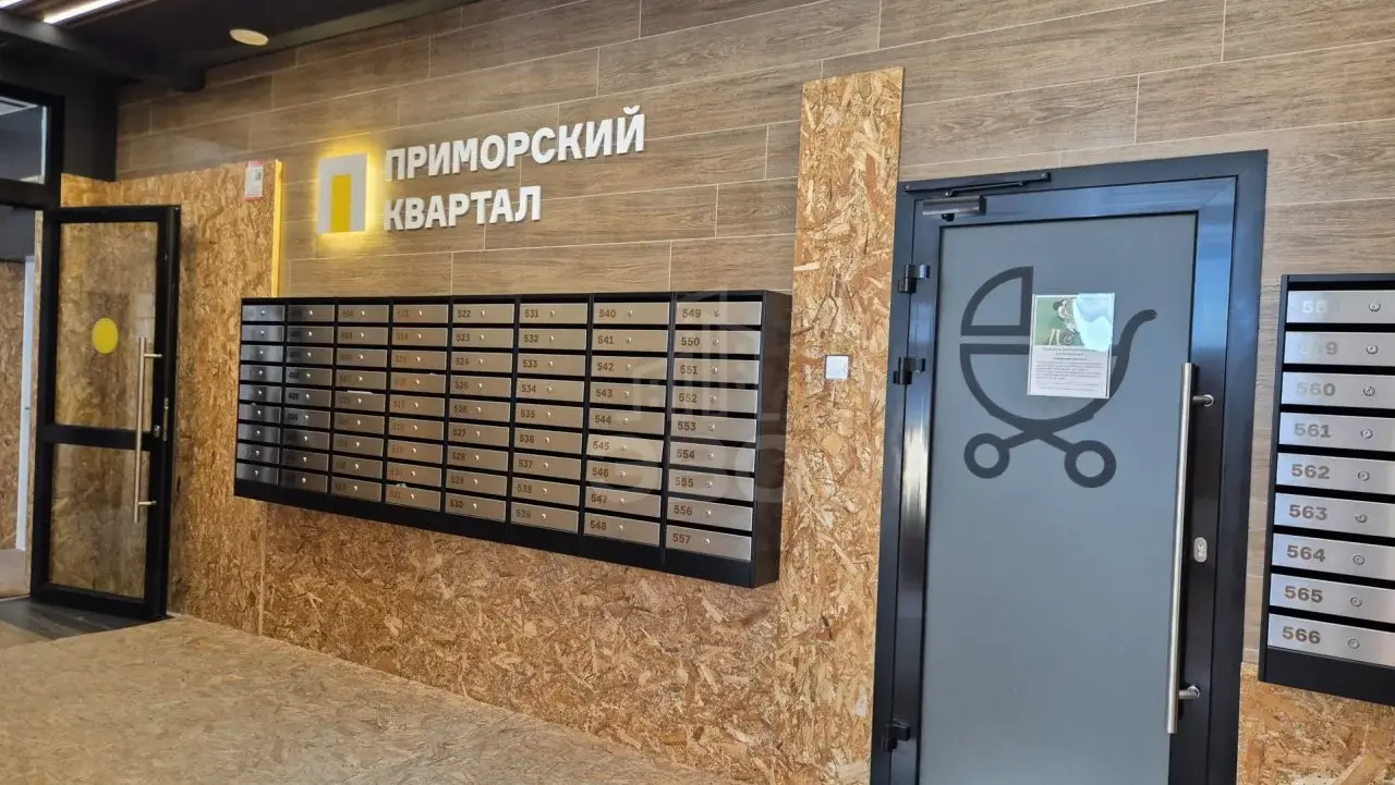трехкомнатная квартира в Санкт-Петербурге по адресу: Коломяжский проспект, 13, к 2, строение 1