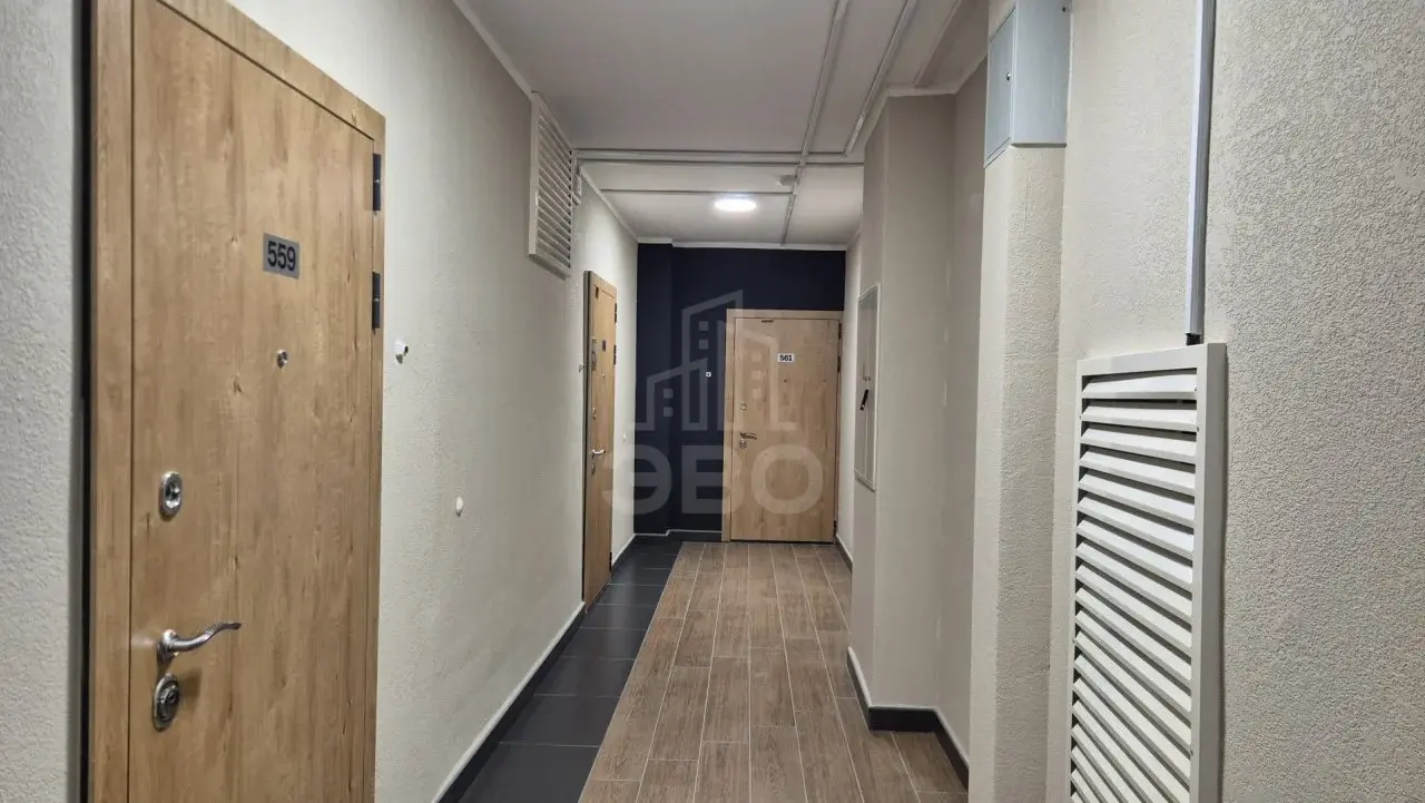 трехкомнатная квартира в Санкт-Петербурге по адресу: Коломяжский проспект, 13, к 2, строение 1