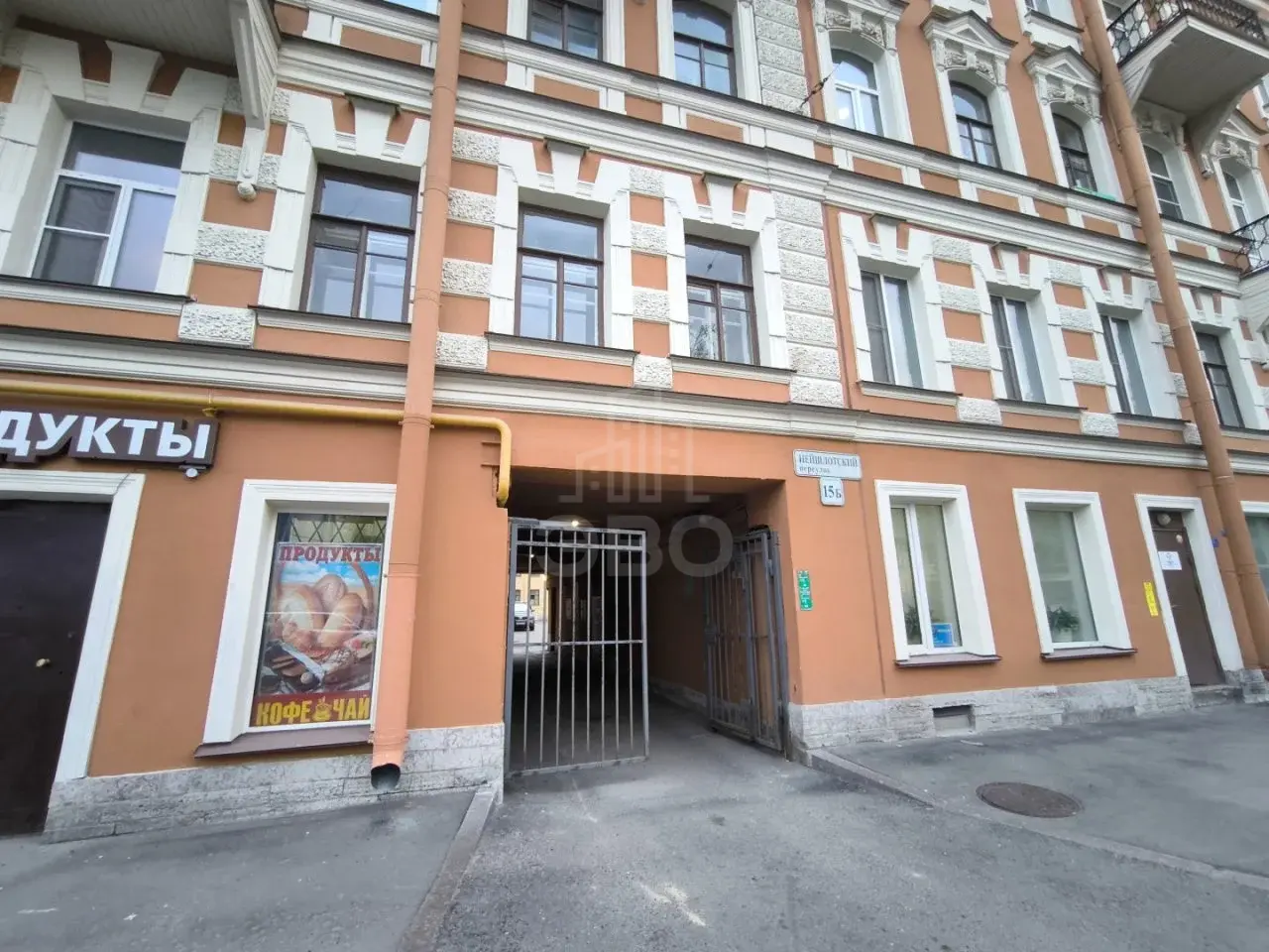 четырехкомнатная квартира в Санкт-Петербурге по адресу: Нейшлотский пер., 15Б