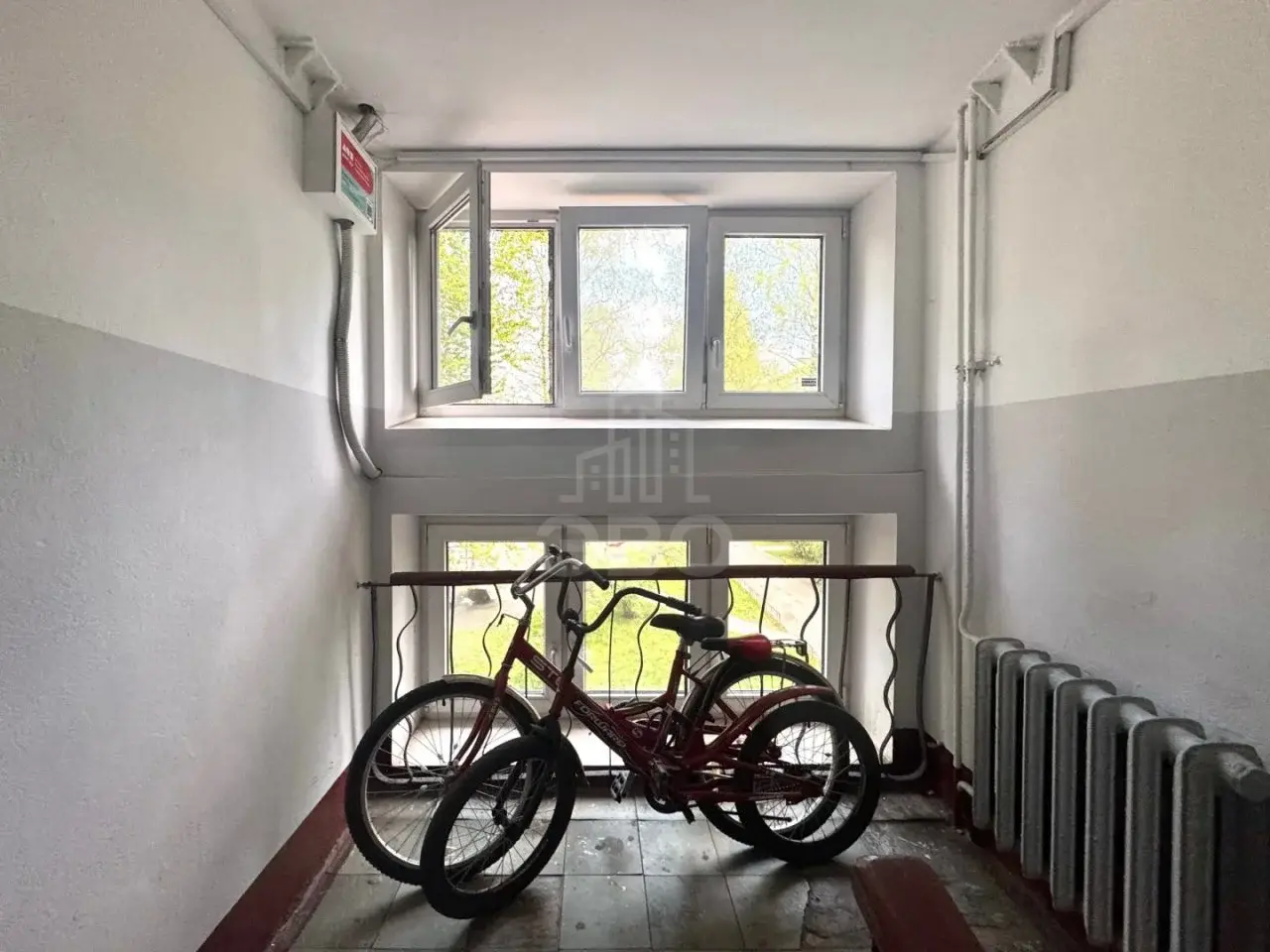 трехкомнатная квартира в Санкт-Петербурге по адресу: Ланское ш., 27