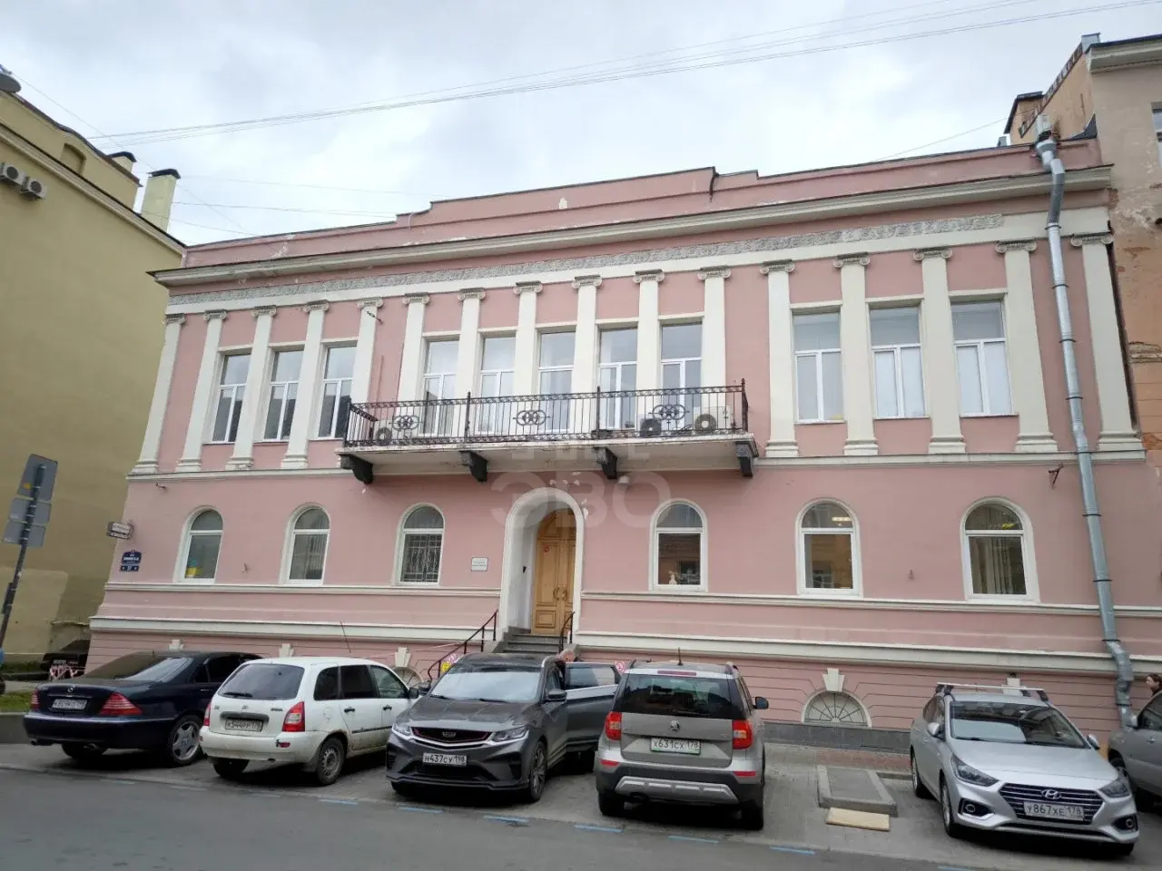 коммерция в Санкт-Петербурге по адресу: 2-я В.О. линия, 37