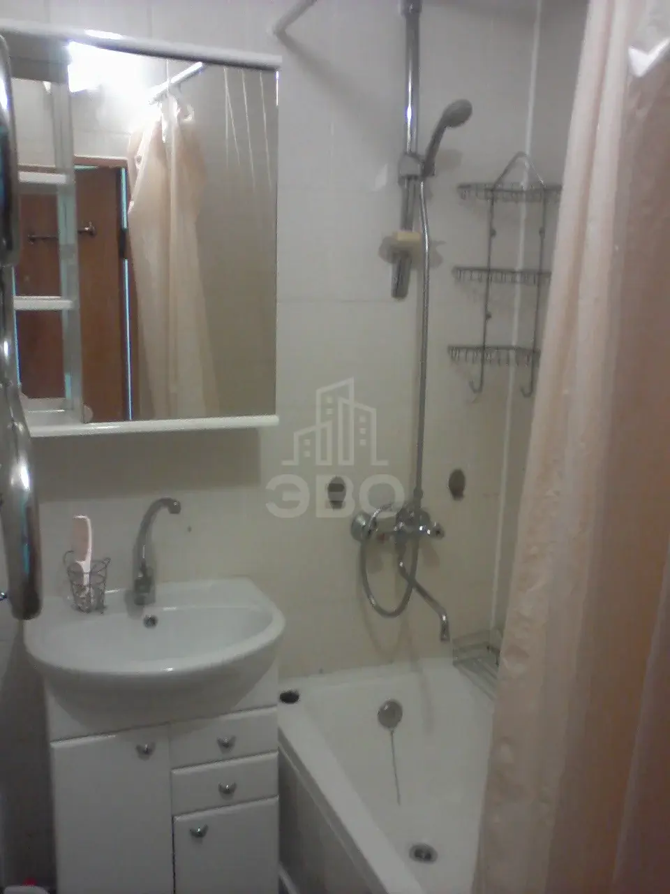 трехкомнатная квартира в Санкт-Петербурге по адресу: Ушинского ул., 22