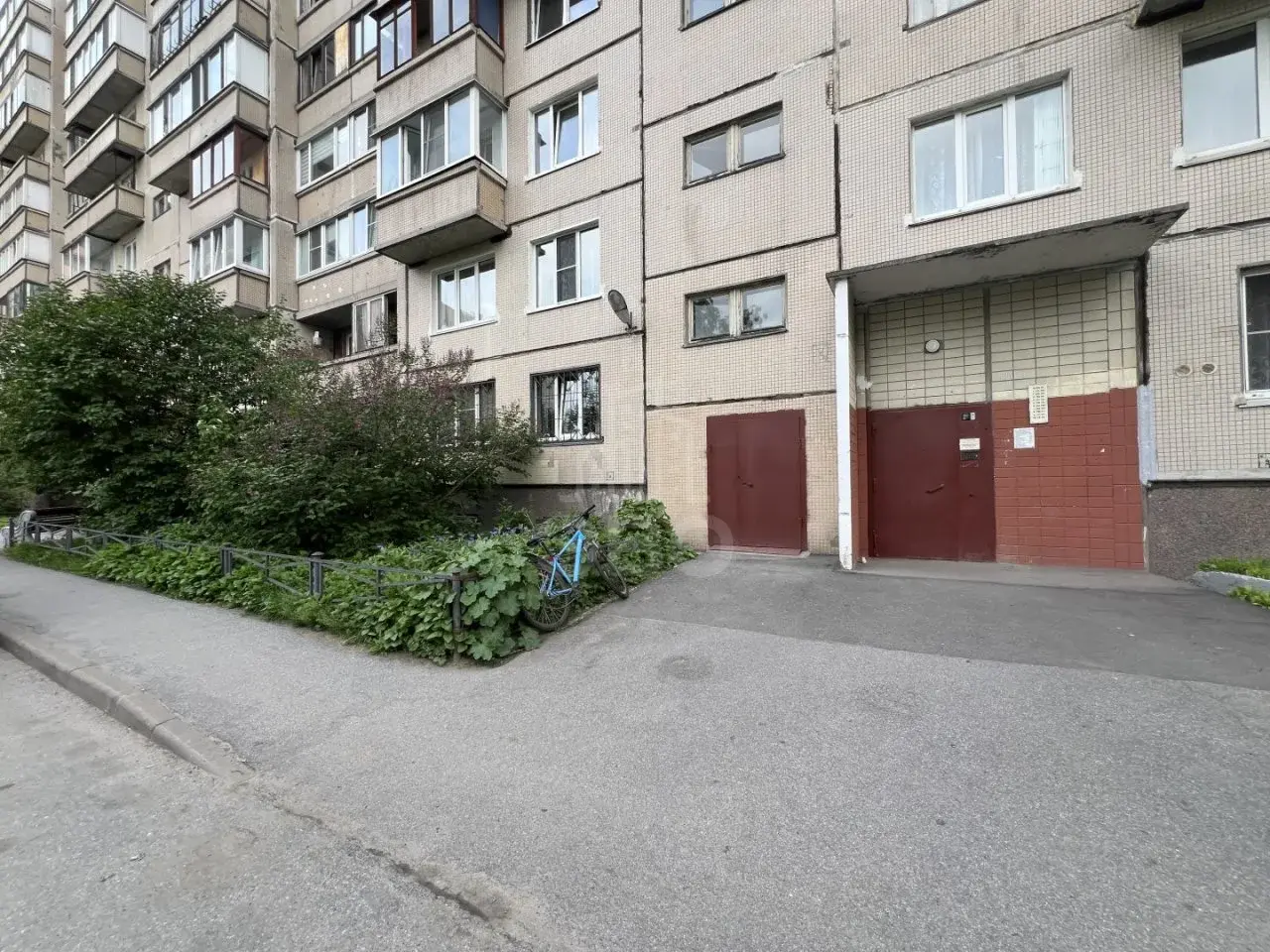 однокомнатная квартира в Санкт-Петербурге по адресу: Десантников ул., 12, к 1