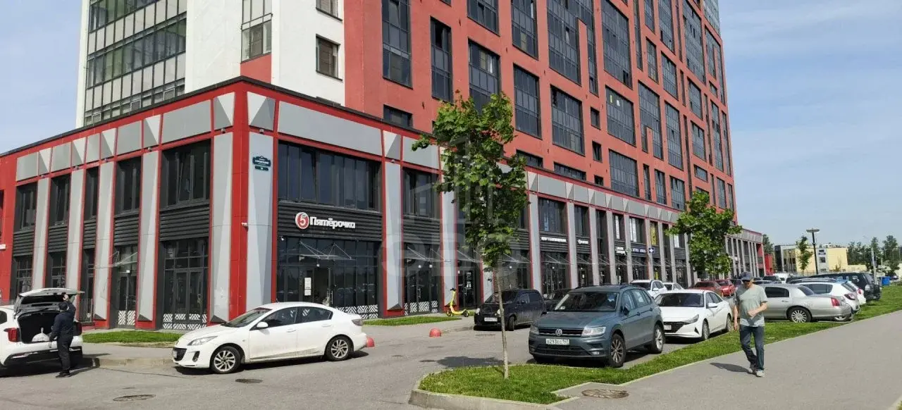 коммерция в Санкт-Петербурге по адресу: Строителей проспект, 16