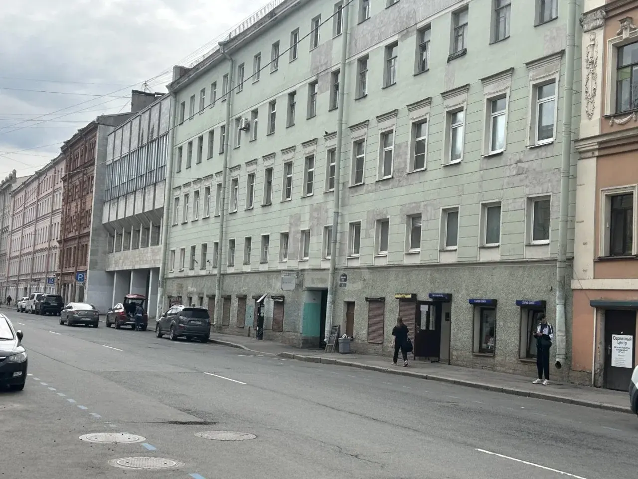 трехкомнатная квартира в Санкт-Петербурге по адресу: Апраксин пер., 11