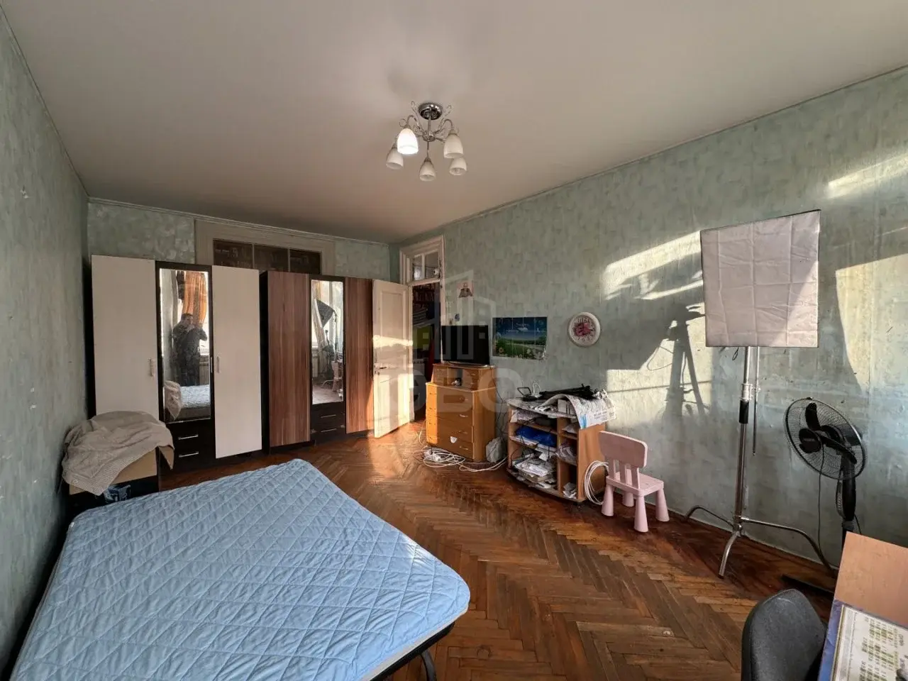 трехкомнатная квартира в Санкт-Петербурге по адресу: Таврическая ул., 31, к Б
