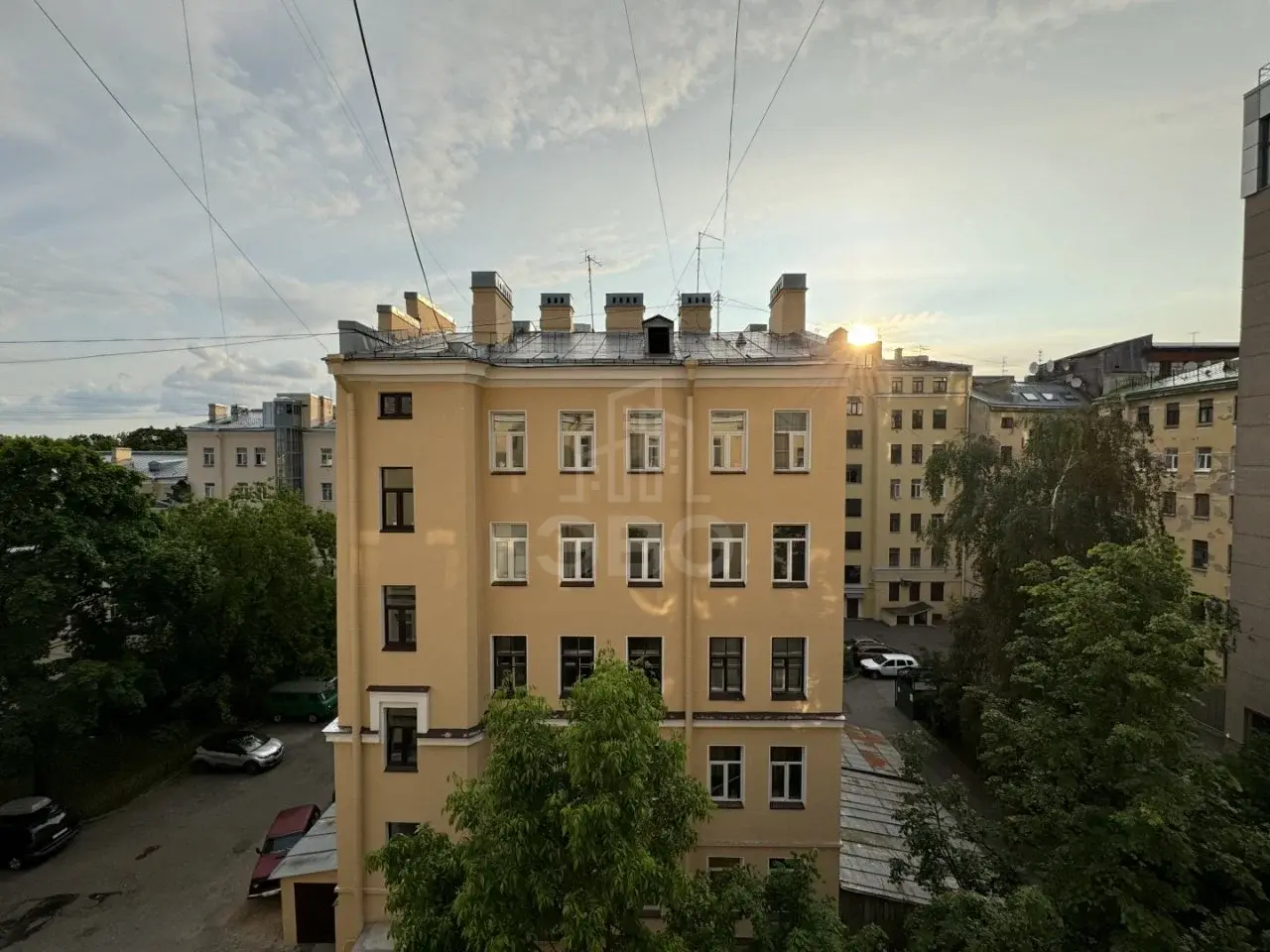 трехкомнатная квартира в Санкт-Петербурге по адресу: Таврическая ул., 31, к Б