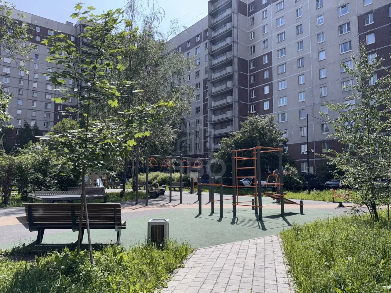 двухкомнатная квартира в Санкт-Петербурге по адресу: Пятилеток проспект, 3