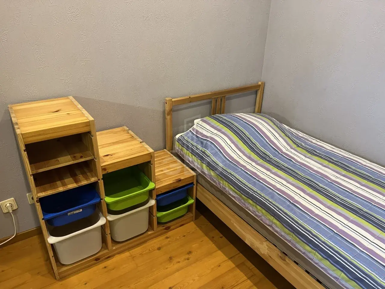 трехкомнатная квартира в Санкт-Петербурге по адресу: Свеаборгская ул., 12