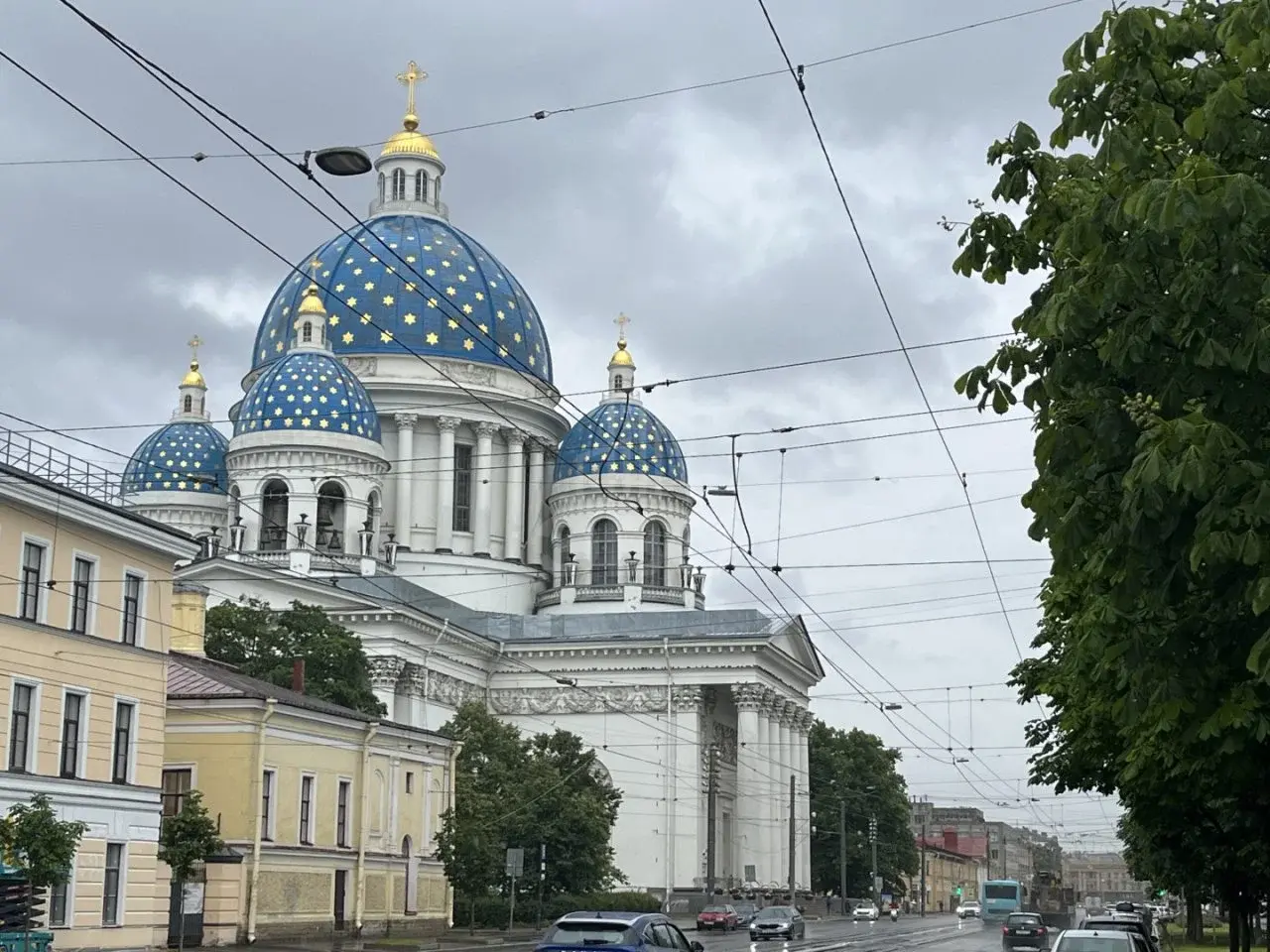 трехкомнатная квартира в Санкт-Петербурге по адресу: 13-я Красноармейская ул., 13