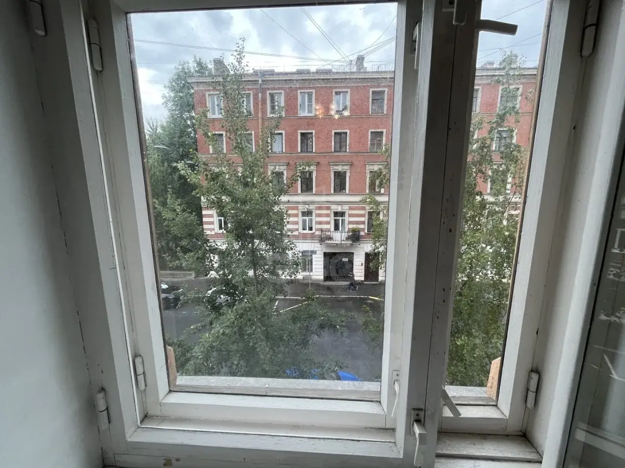 трехкомнатная квартира в Санкт-Петербурге по адресу: 13-я Красноармейская ул., 13