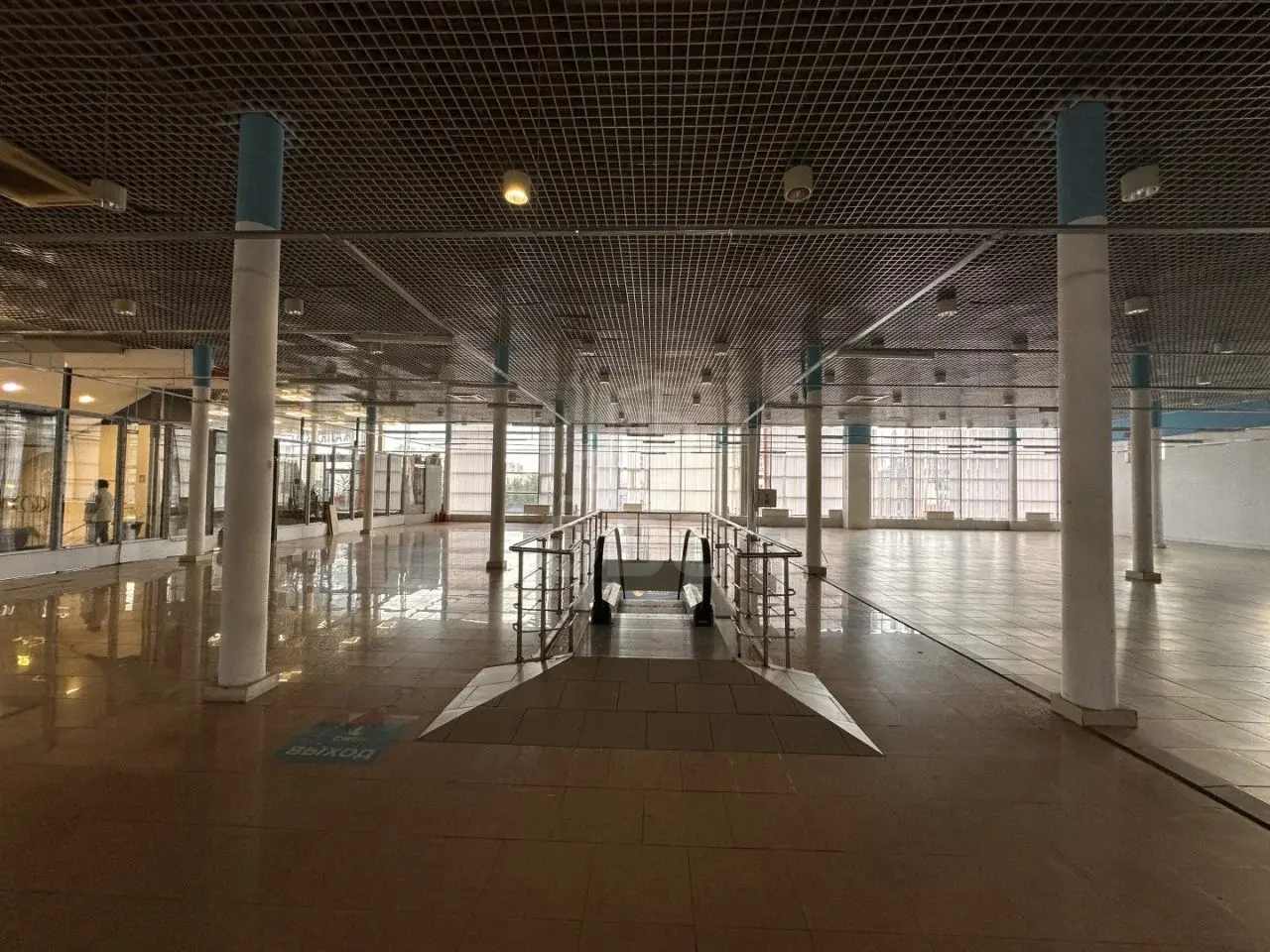 коммерция в Санкт-Петербурге по адресу: Культуры проспект, 20