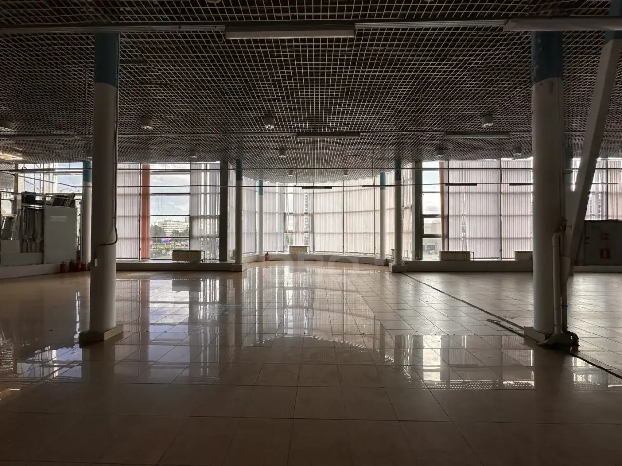 коммерция в Санкт-Петербурге по адресу: Культуры проспект, 20