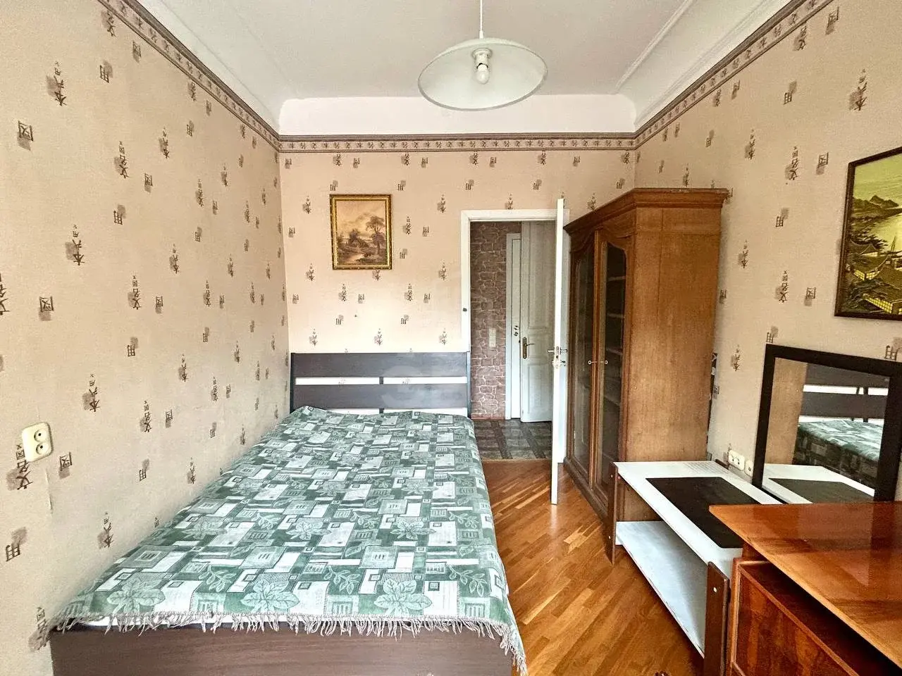 трехкомнатная квартира в Санкт-Петербурге по адресу: Невский проспект, 153