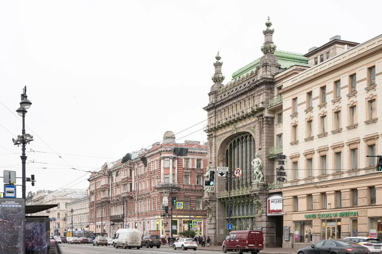 двухкомнатная квартира в Санкт-Петербурге по адресу: Малая Садовая ул., 3/54