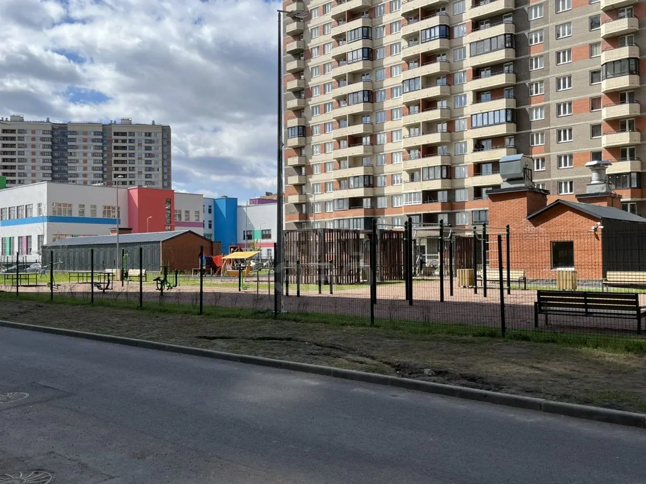 однокомнатная квартира в Санкт-Петербурге по адресу: Шоссе в Лаврики ул., 70, к 1