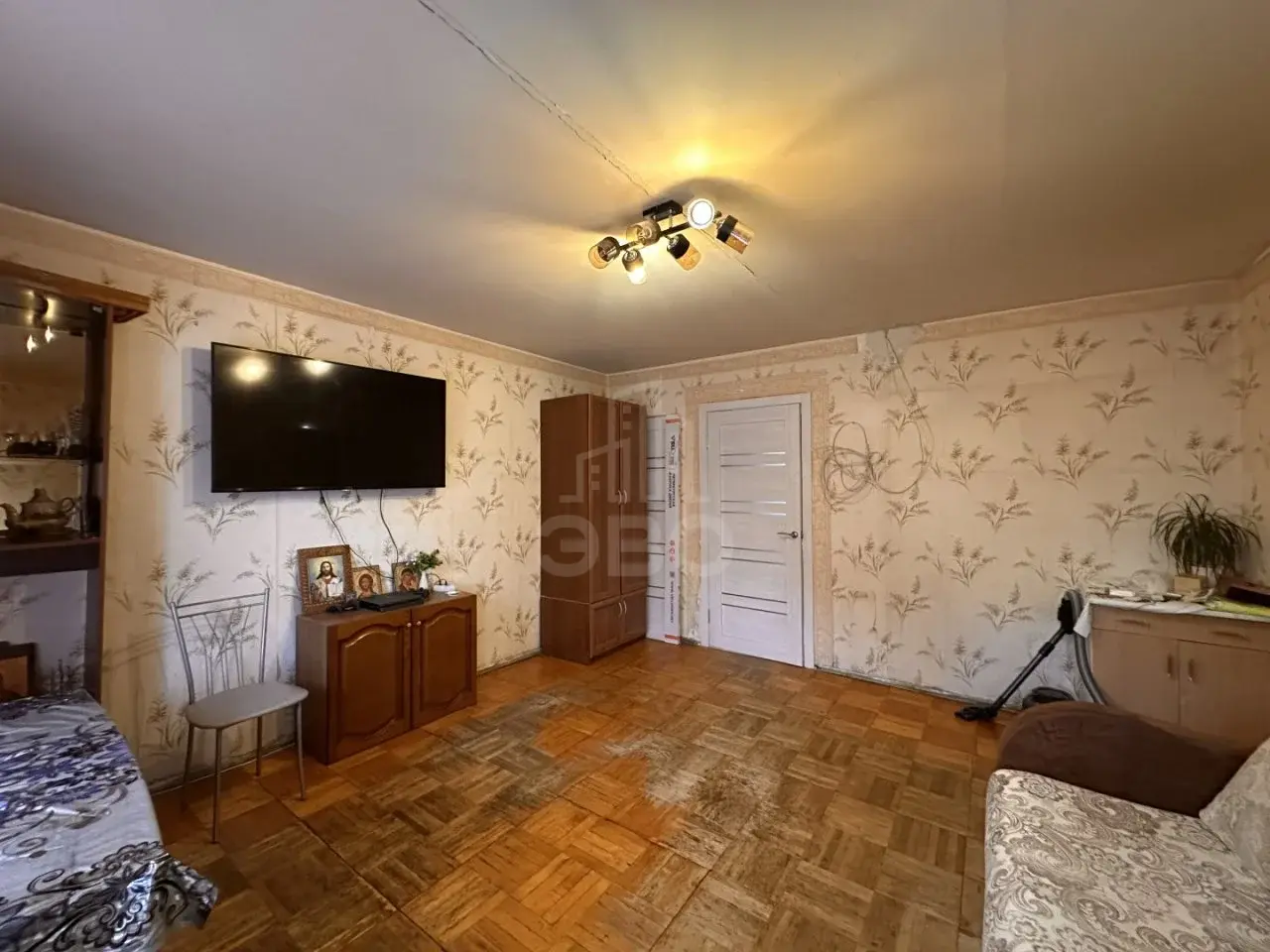трехкомнатная квартира в Санкт-Петербурге по адресу: Ленсовета ул., 73, к 2