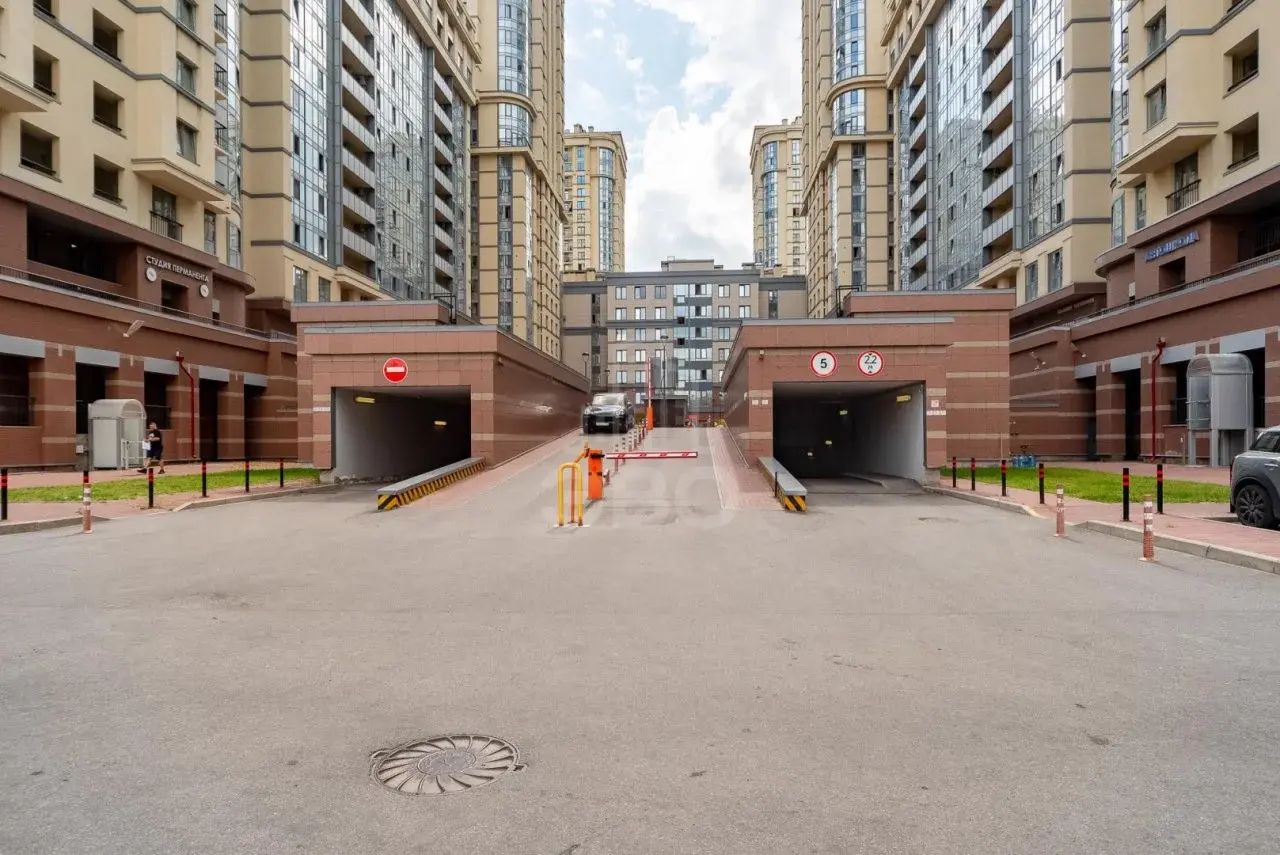 трехкомнатная квартира в Санкт-Петербурге по адресу: Московский проспект, 183-185, литера А