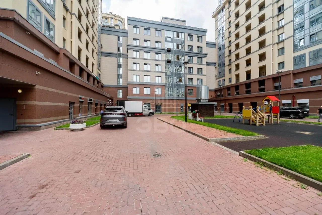 трехкомнатная квартира в Санкт-Петербурге по адресу: Московский проспект, 183-185, литера А