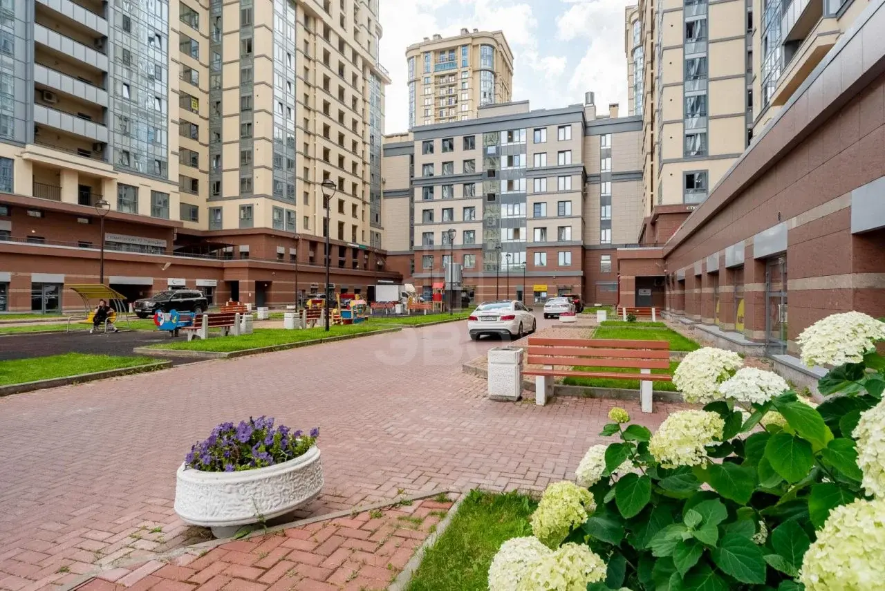 трехкомнатная квартира в Санкт-Петербурге по адресу: Московский проспект, 183-185, литера А