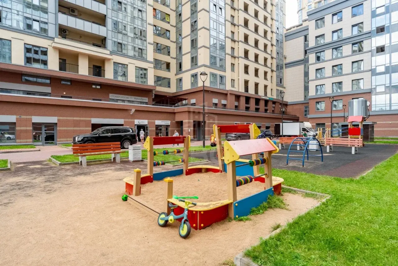 трехкомнатная квартира в Санкт-Петербурге по адресу: Московский проспект, 183-185, литера А