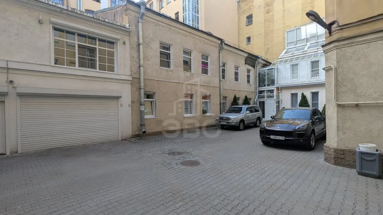 однокомнатная квартира в Санкт-Петербурге по адресу: Сапёрный пер., 21