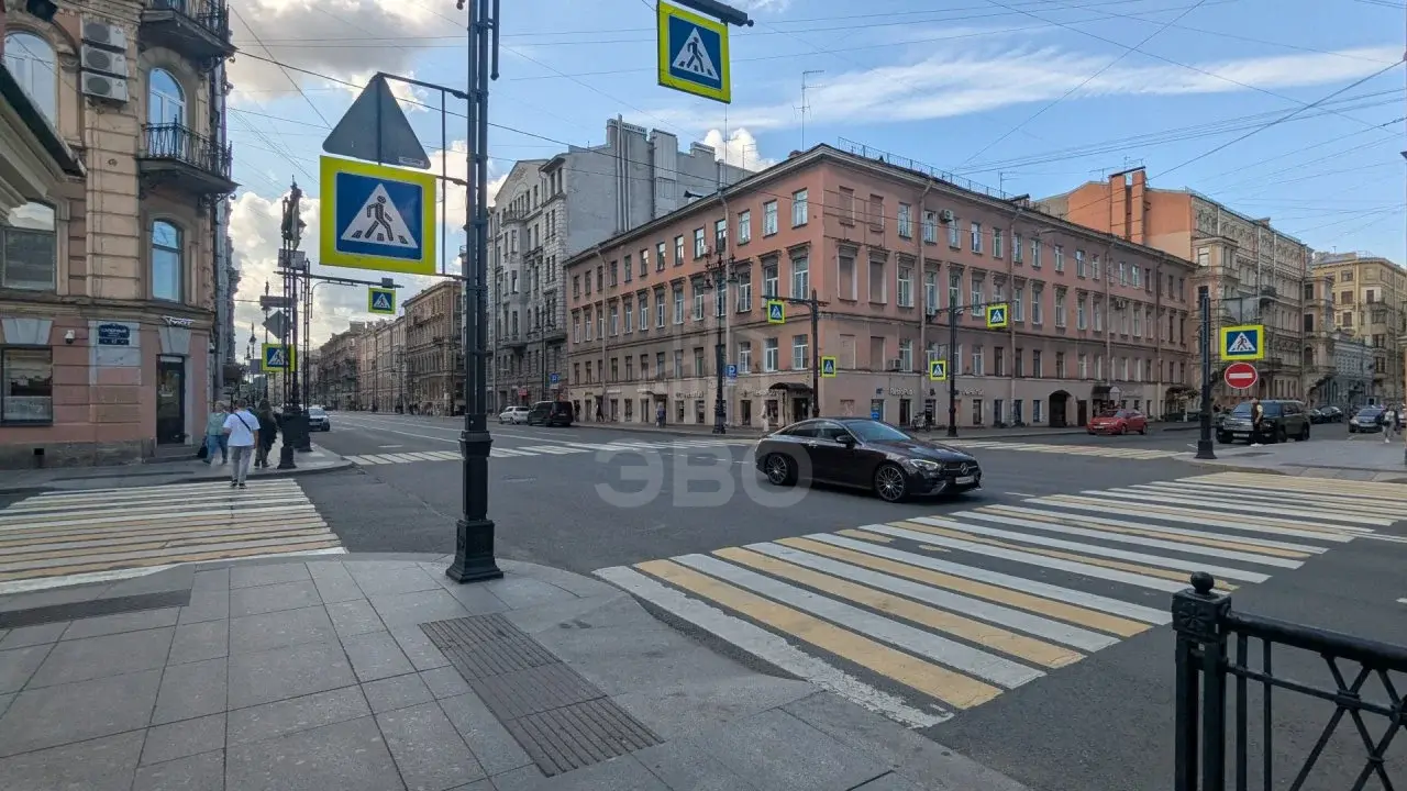 однокомнатная квартира в Санкт-Петербурге по адресу: Сапёрный пер., 21