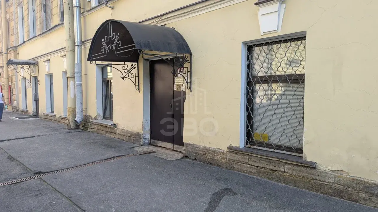 однокомнатная квартира в Санкт-Петербурге по адресу: Сапёрный пер., 21