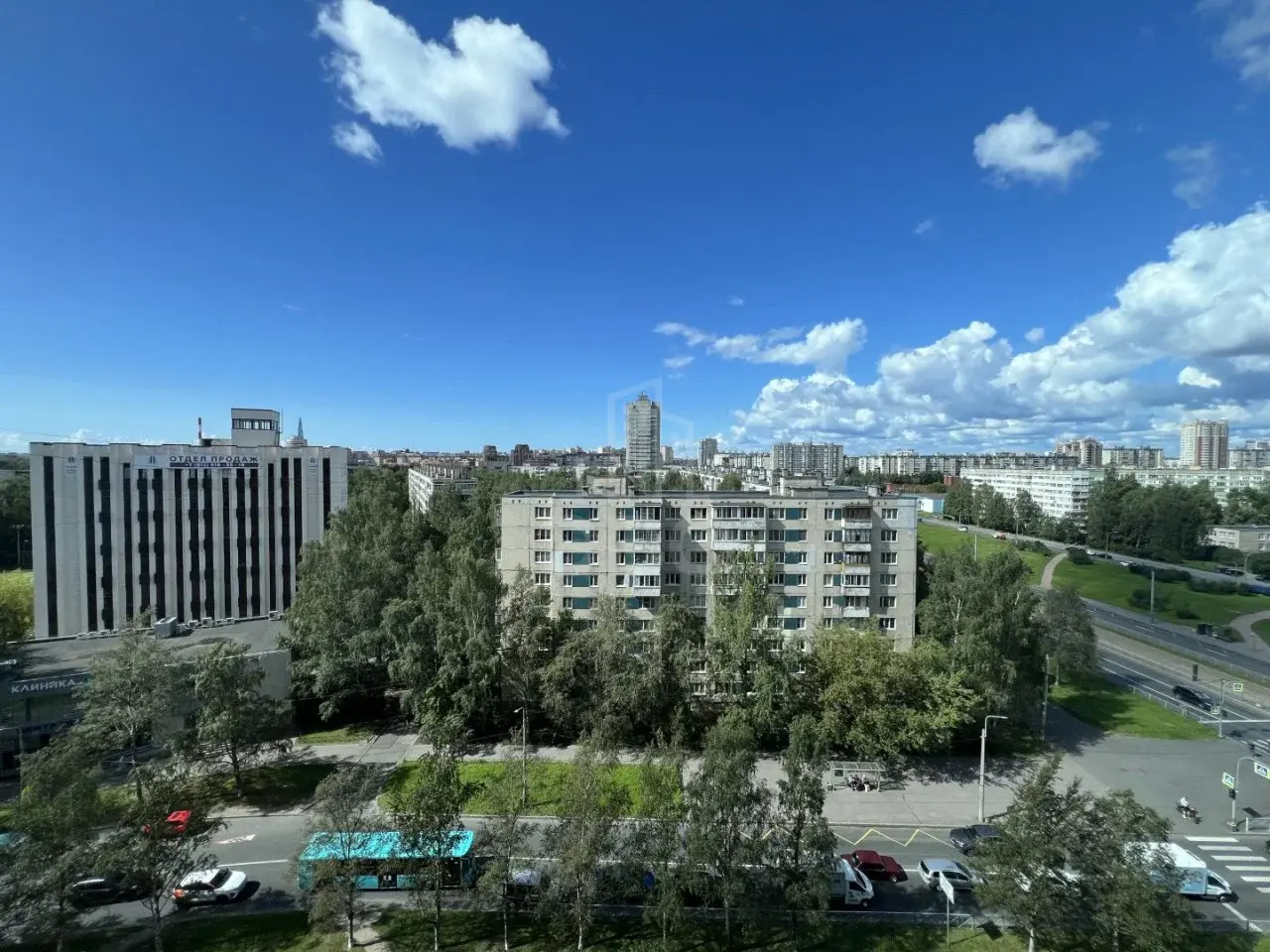 однокомнатная квартира в Санкт-Петербурге по адресу: Серебристый б-р., 17, к 1