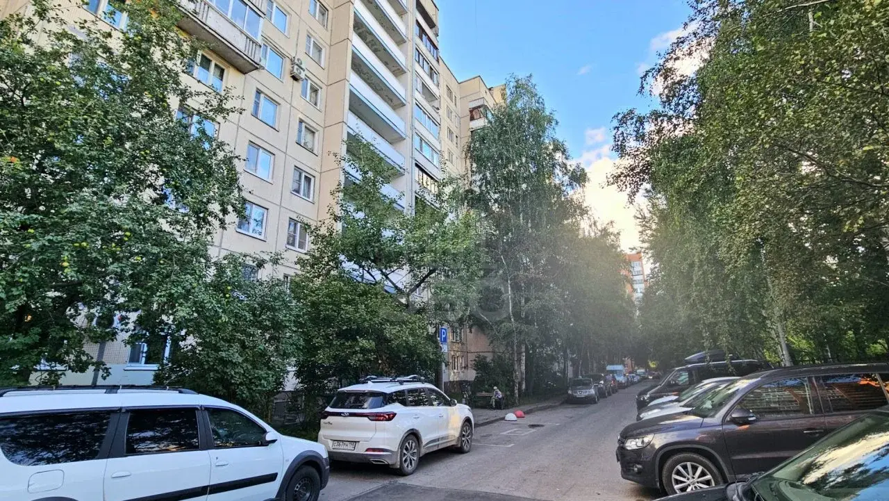 однокомнатная квартира в Санкт-Петербурге по адресу: Наставников проспект, 9, к 1