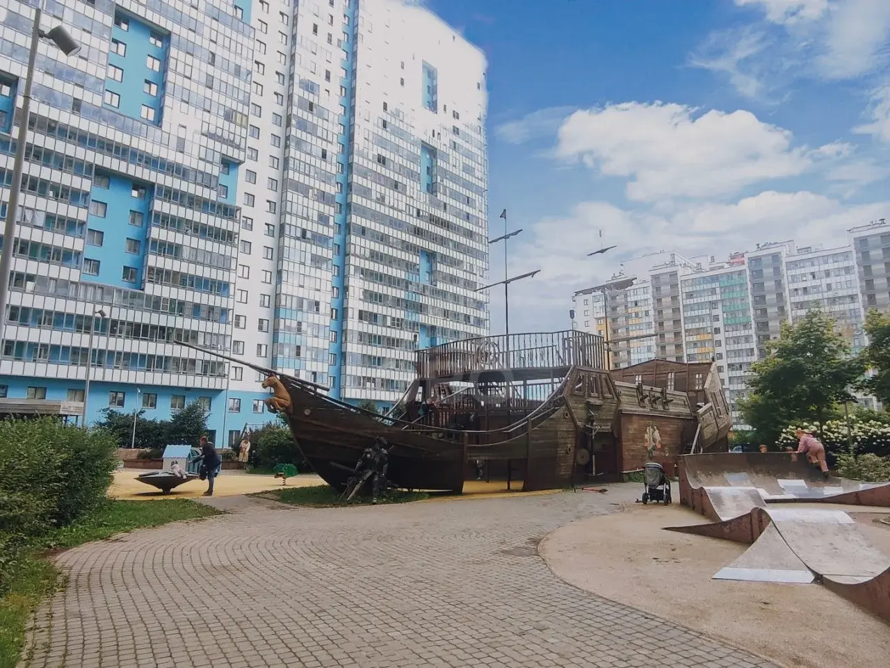 однокомнатная квартира в Санкт-Петербурге по адресу: Парашютная ул., 42, к 2