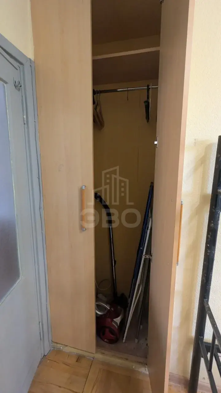 трехкомнатная квартира в Санкт-Петербурге по адресу: Червонного Казачества ул., 20