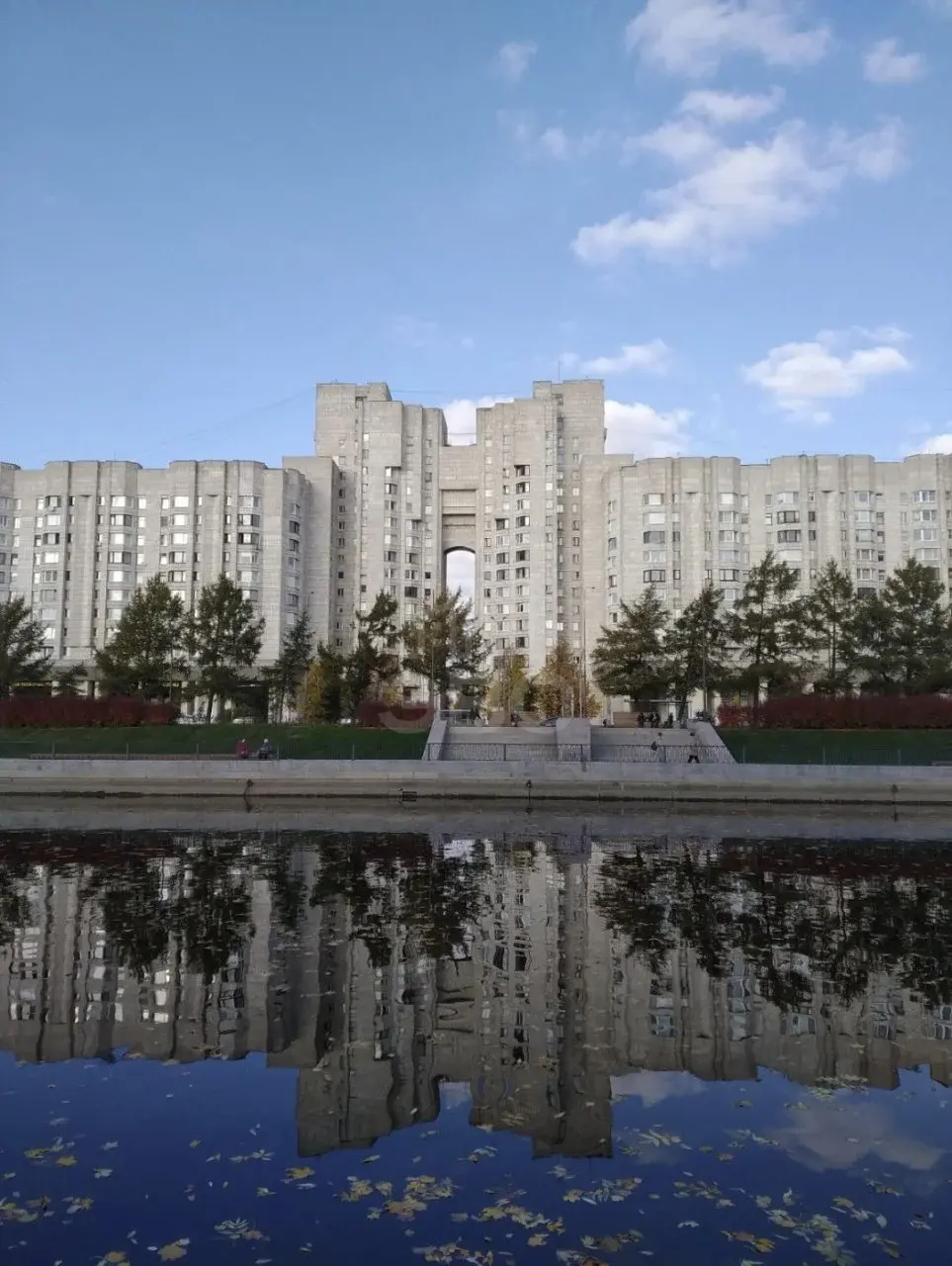двухкомнатная квартира в Санкт-Петербурге по адресу: Новосмоленская наб., 1