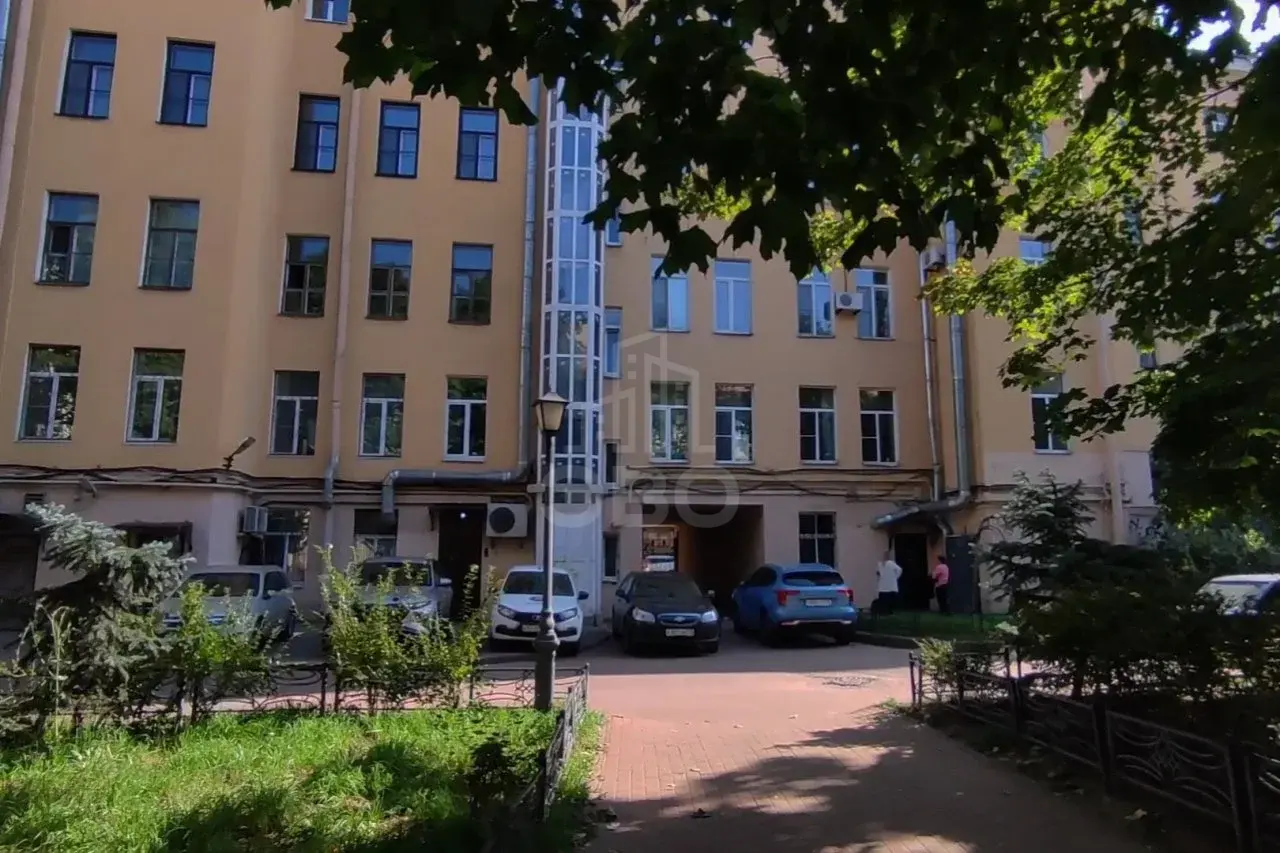 трехкомнатная квартира в Санкт-Петербурге по адресу: Пушкинская ул., 3