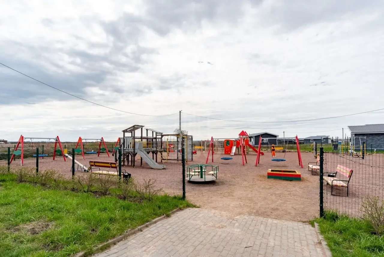 загородная недвижимость в Санкт-Петербурге по адресу: Ленинградская область, Гатчинский район, коттеджный посёлок Русская усадьба тер., д.11, литер А