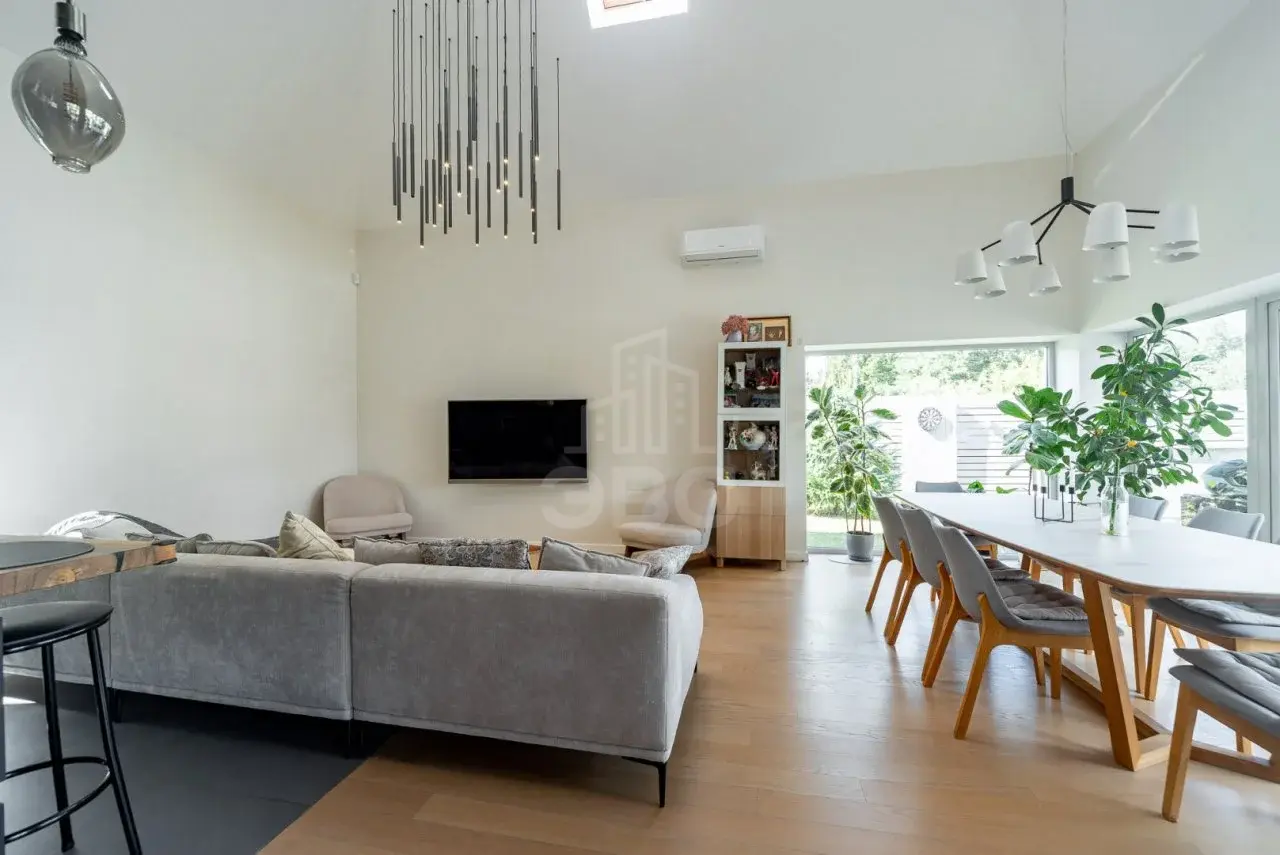 загородная недвижимость в Ленинградской области по адресу: Ленинградская область, Выборгский район, Спутник(свх Ленинский) снт, д.63