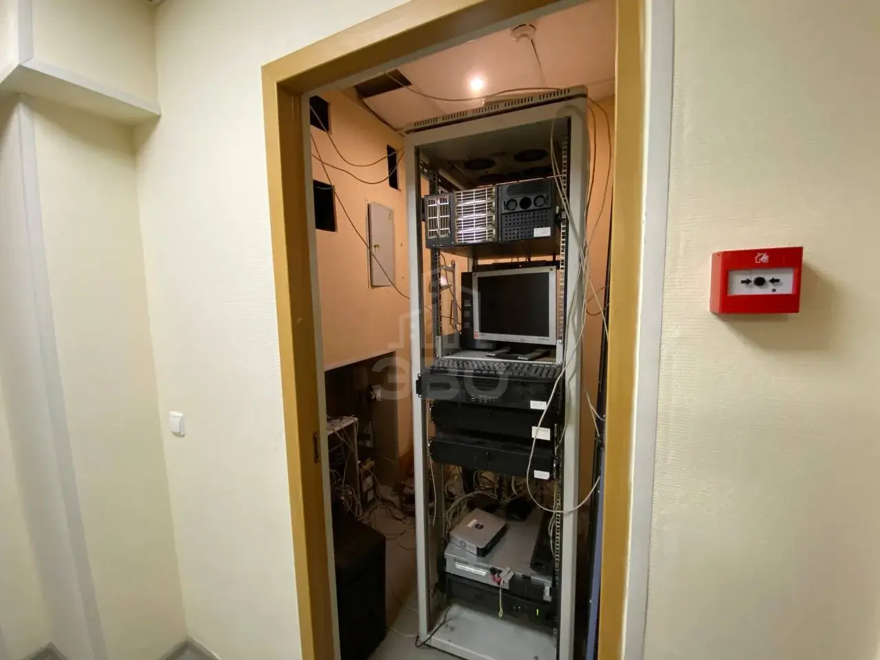 коммерция в Санкт-Петербурге по адресу: Константина Заслонова ул., 32-34