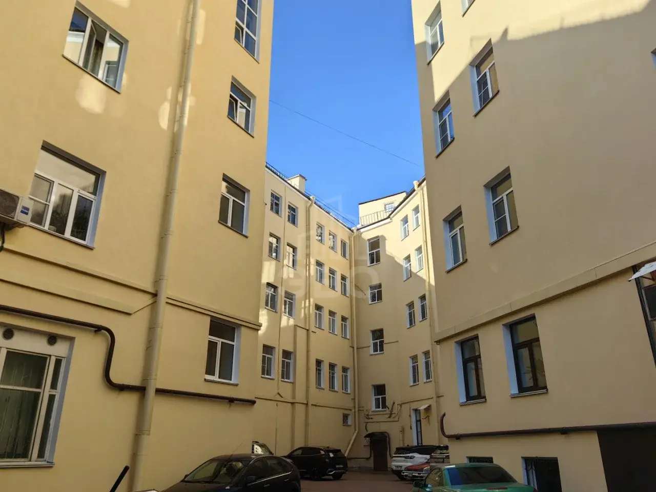 трехкомнатная квартира в Санкт-Петербурге по адресу: Невский проспект, 146